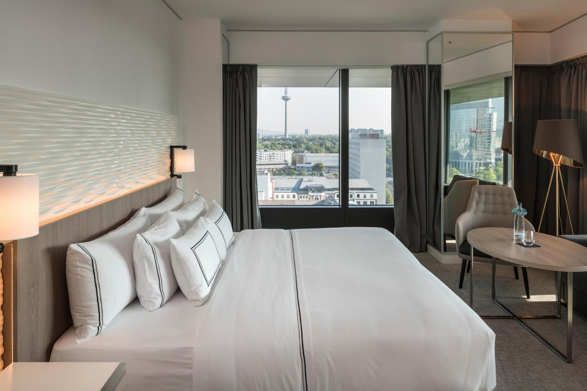 Melia Frankfurt City فرانكفورت الغرفة الصورة